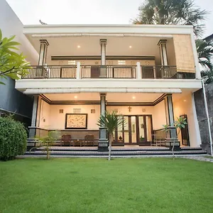 wingsu-guest-house-canggu-bali.hotelsseminyak.net/